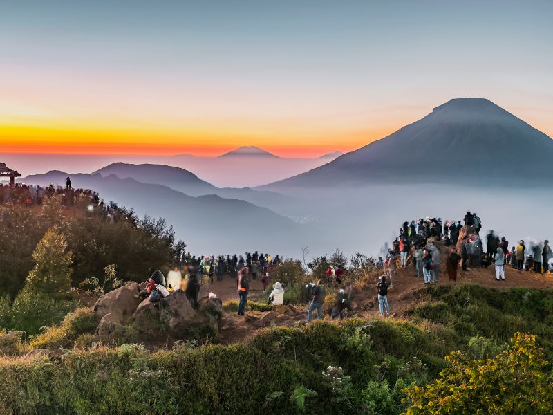 Paket Wisata Dieng dari Jogja dengan Mobil dan Driver Pribadi